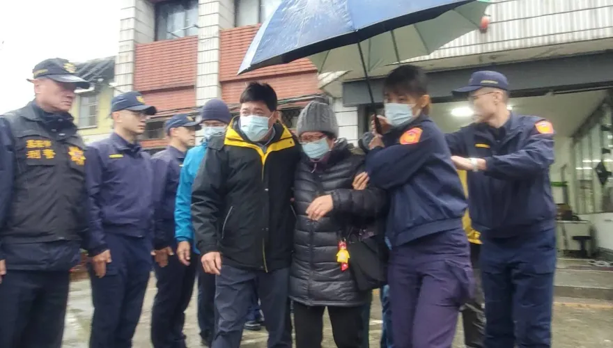 基隆警殉職/兄妹立志當警察！24歲兒分發半年枉死　父悲求讓女兒回金門服務