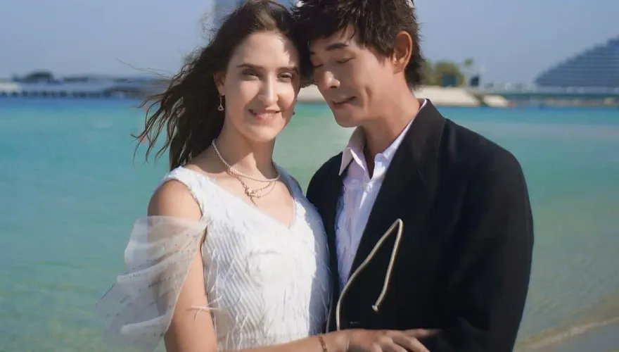 快訊/55歲黃品源終於「認艾」俄國美女鋼琴家艾琳　甜曬婚紗照：幸運得到上天眷顧