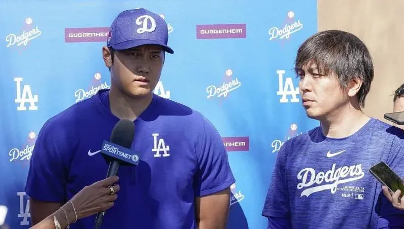大谷翔平結婚記者會「翻譯竟犯罕見失誤」　水原忘詞網笑翻：正宮心碎了