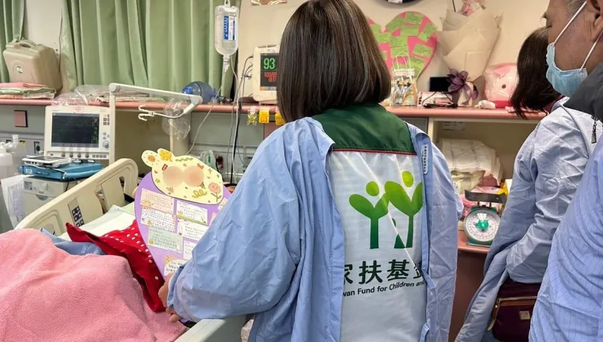 獨家/主治醫激動！彰化車禍11歲姊姊流淚.....代表腦部有高度反應！未來清醒機率增加