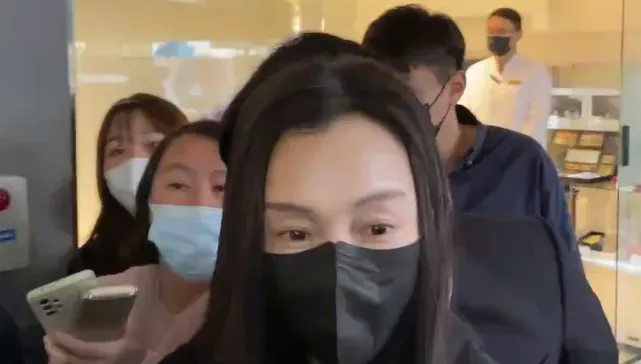 復出時間曝光？范瑋琪現身小S公公靈堂弔信…神隱4年曝近況