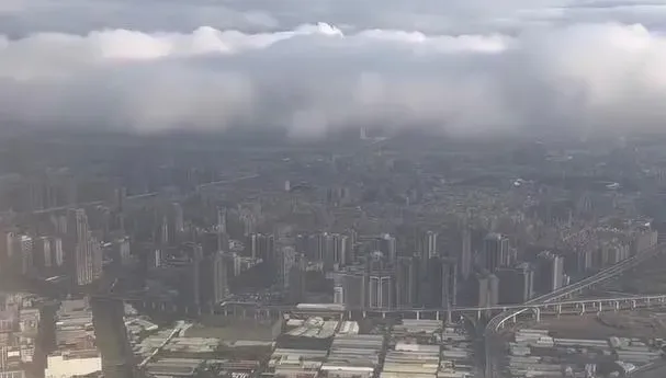嚇壞了！桃機歲修害航班無法降落　乘客怨「空中塞機」不斷盤旋：想發飆！
