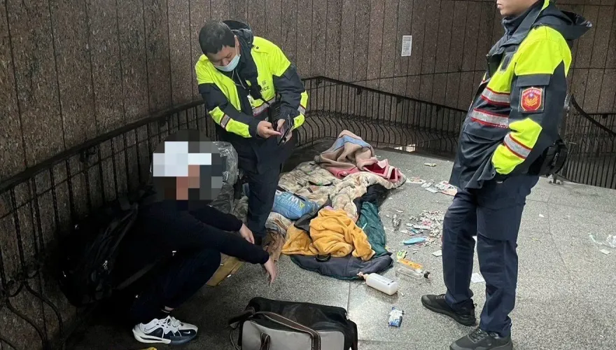 影/板橋運動中心寄生男「全身潮牌」識貨NIKE　洗澡順便偷來換