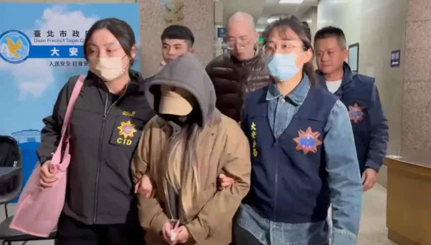 快訊/畫面曝光！女科員北市府門口販毒遭逮　晚間移送北檢複訊