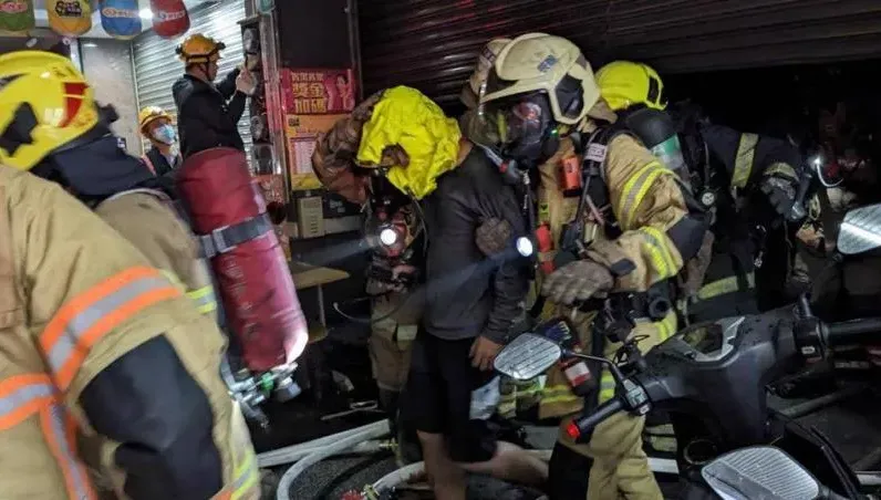 台南彩券行深夜惡火！2房客一度受困火場　1男全身20%燒燙傷