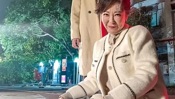 有變嗎？57歲況明潔秀「23年前平胸辣照」　美艷凍齡樣震驚全網