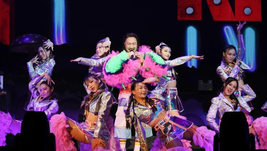 鄭中基演唱會巨星登場！張學友、陳慧琳驚喜「現身」合唱