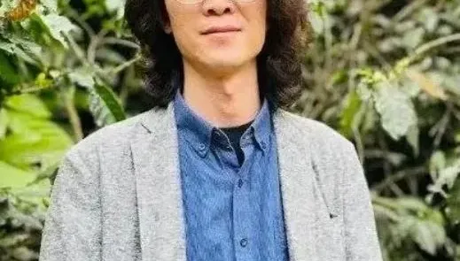 影/法學院學霸「社恐」20年沒上過一天班　靠拍科普短片華麗轉身「百万網紅」