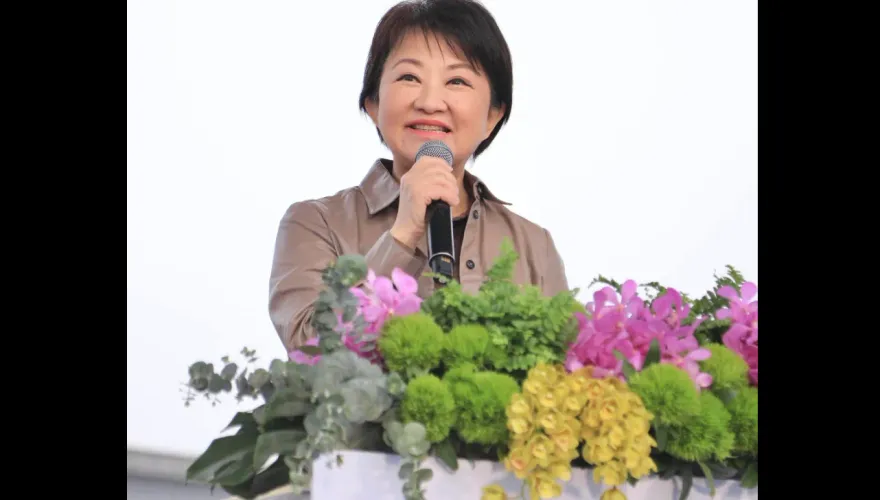 2028總統大選有望？再奪政治人物滿意度第一　藍營天后8字回應