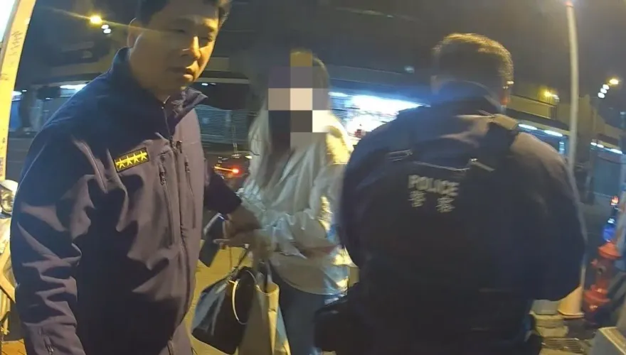 影/不捨她一人！癡情通緝男為愛跳下險骨折　沒想到女友竟也遭通緝