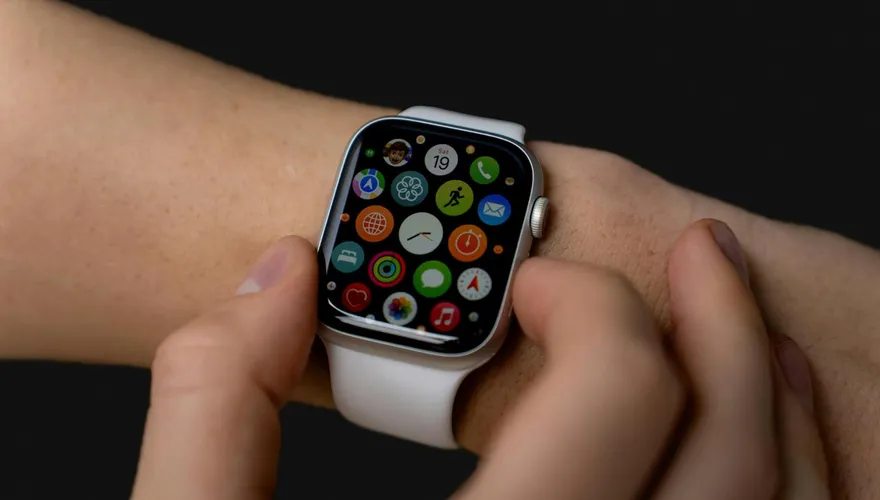 蘋果Apple Watch血氧偵測遭判侵權！需賠6.34億美元