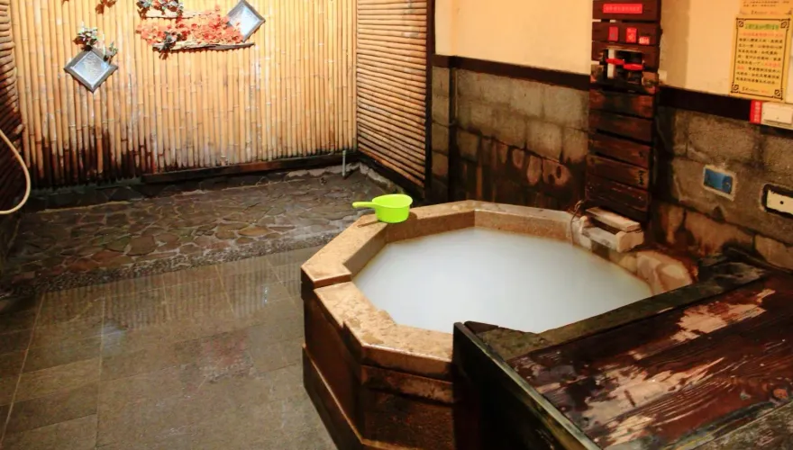 又見外流片！北投溫泉偷拍案「又見受害者」　3女1男泡湯影像被公開