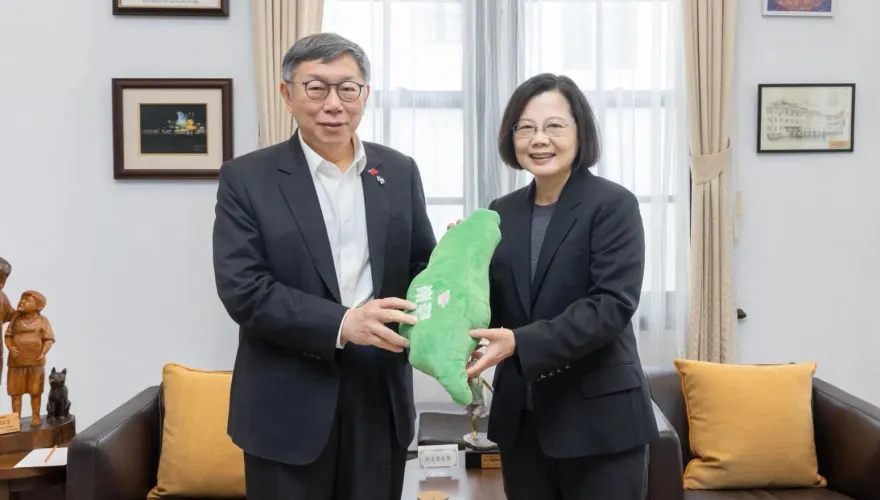 他不滿「蔡柯會」大罵民進黨無恥！　前幕僚曝內幕　網驚喊：急了