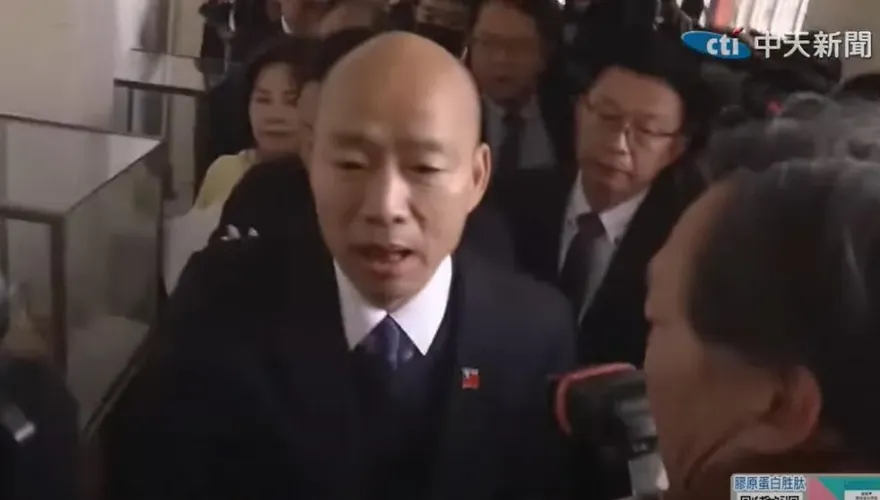 喊休息被罵打混、不休息剝奪質詢權　媒體人打臉綠態度不一：說話要負責