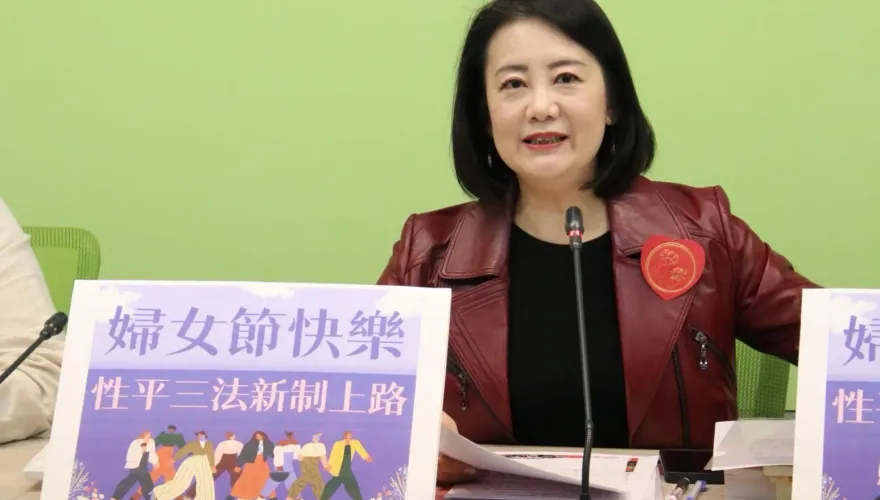 不滿被嗆「綠色巨嬰」！吳思瑤開戰徐巧芯 　怒槓「惡意顛倒是非」