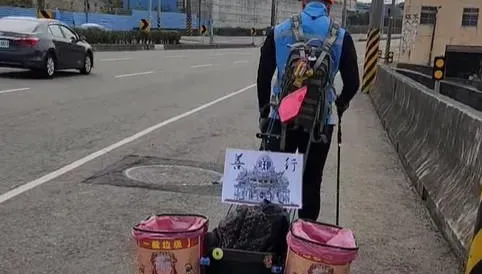 白沙屯媽祖/進香首日垃圾滿地！信眾自備2籃子沿路撿　網讚爆：功德無量