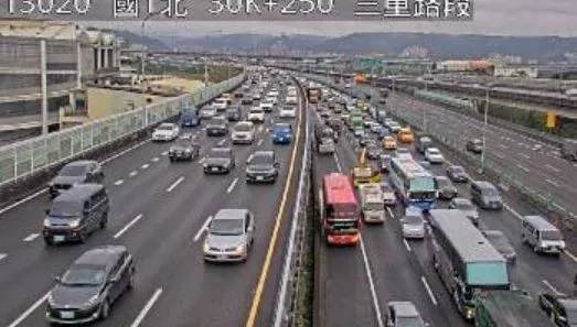 快訊/上班請小心！國1北向三重段追撞車禍　現場車流塞爆