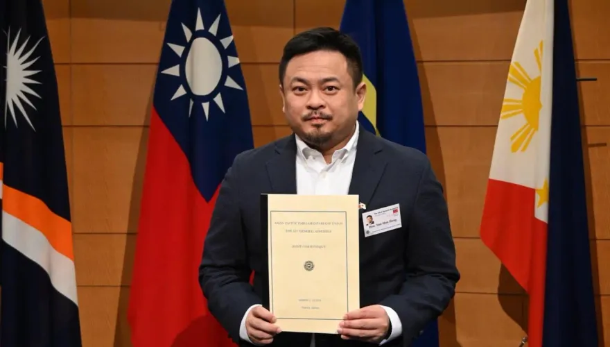 洪申翰不認說謊！駁遭影射又被狠打臉　網灌爆臉書酸爆：一直翻車一直爽