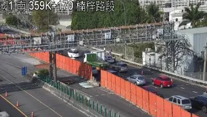 快訊/國1北向楠梓路段追撞車禍　內外線車道受阻回堵5km