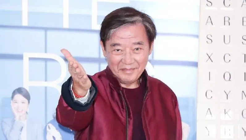 曾被嗆「爛戲王」！李立群直播帶貨被震撼「覺得自己多餘」　認：當演員更輕鬆