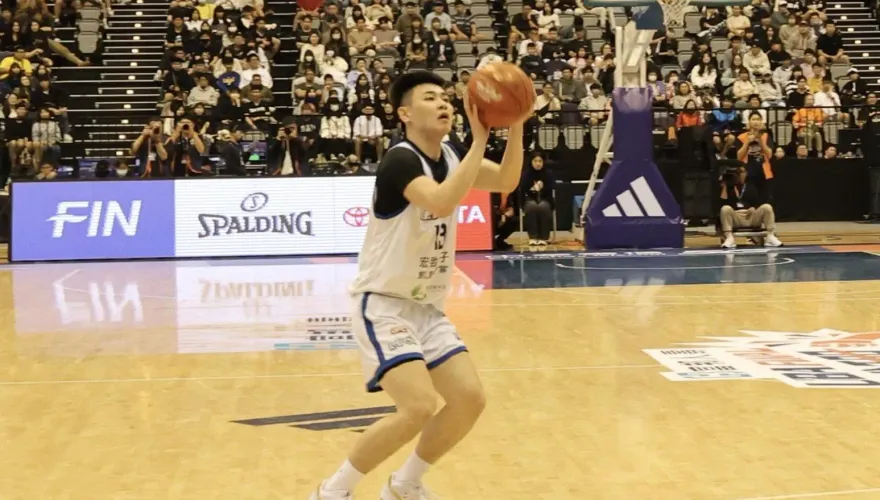 UBA/劉丞勳飆21分！健行末節一波流擊潰世新　連2年冠軍賽挑戰「宇宙政大」
