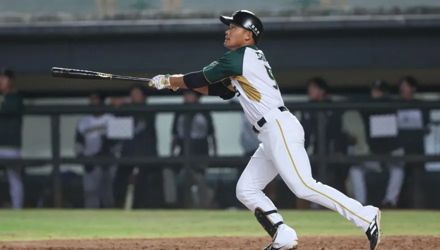 王柏融「不擊」鷹眼選到7保送　追平中職熱身賽紀錄