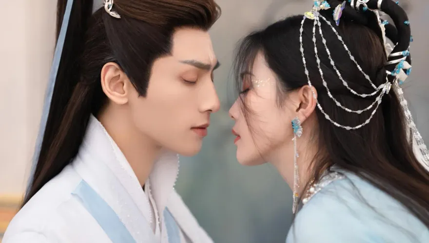羅雲熙和白鹿挑戰仙俠版黑暗榮耀！　《長月燼明》超激「合修吻戲」考驗腰力