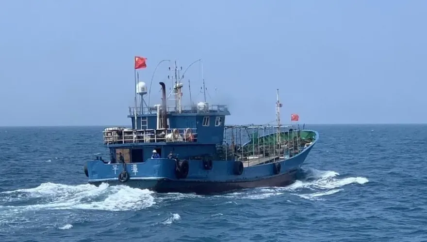 台中海域驚現「4艘陸船越界」！海巡隊強勢驅離　將加強防範「保護資源」