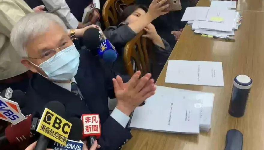 楊金龍稱「今年物價會下降」　楊瓊瓔立馬嗆：總裁我跟你賭排骨麵