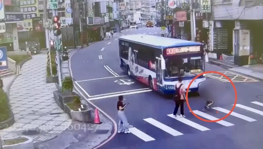 公車乘坐體驗越來越差！網抱怨「瘋狂急煞油門」　北市「這路段」司機最兇