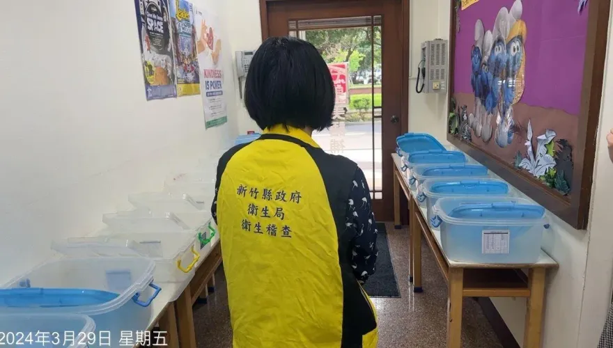快訊/又傳食物中毒！竹縣「52學童」嘔吐腹瀉　衛生局急赴稽查