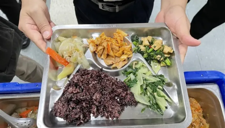 寶林茶室中毒案驗出「米酵菌酸」！擔心學校午餐也出事　教育部：須當餐製作