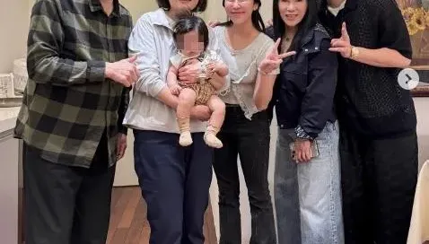 趕在卸任前拜訪余天！蔡英文抱超萌「小元寶」照片曝光