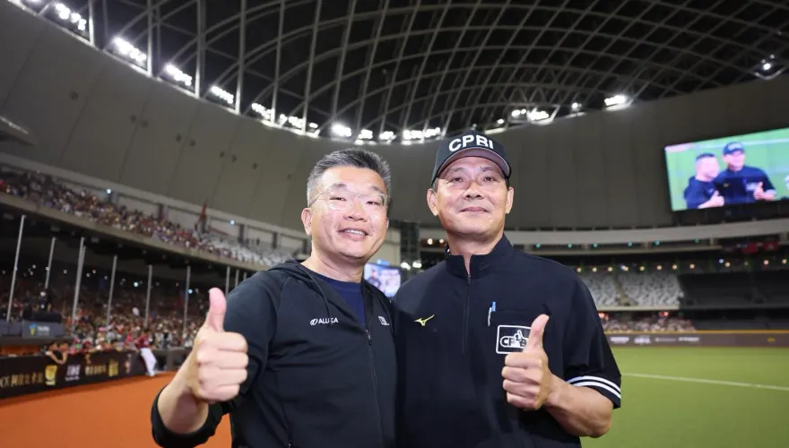 中職開幕戰成最終戰！蘇建文在大巨蛋為裁判生涯畫下句點