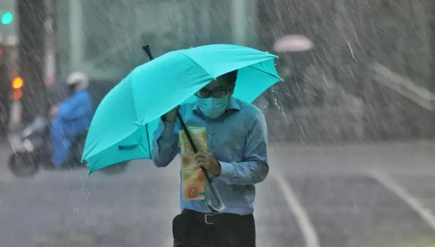 快訊/國家級警報大響！北台灣4縣市有大雷雨　提防9級以上強陣風