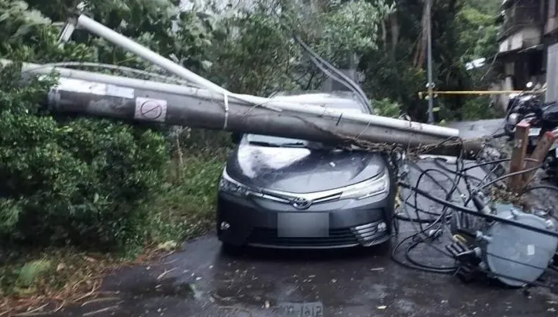 快訊/大雷雨特報持續中！北市累計2000戶停電、25起災害通報