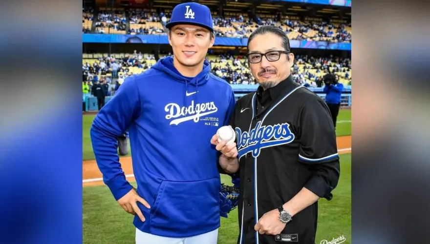 影/真田廣之道奇開球！山本由伸接捕　網：將軍60歲一尾活龍
