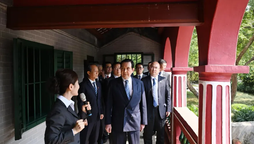馬英九參訪孫中山故居　談話提「自由團結均富統一中國」語帶哽咽