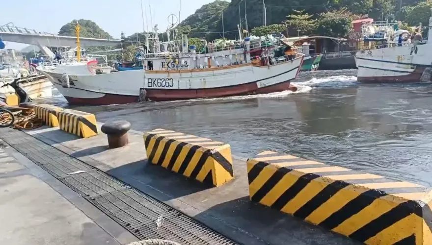 7.2強震撼全台/恐怖！漁船被推走  南方澳漁港、烏石港海水狂灌「再往外海猛流」