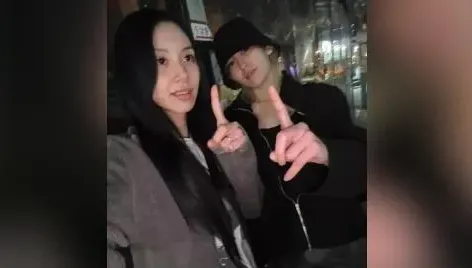 TWICE彩瑛曬與Somi人生四格照！驚見露黑Bra畫面　韓網炸鍋