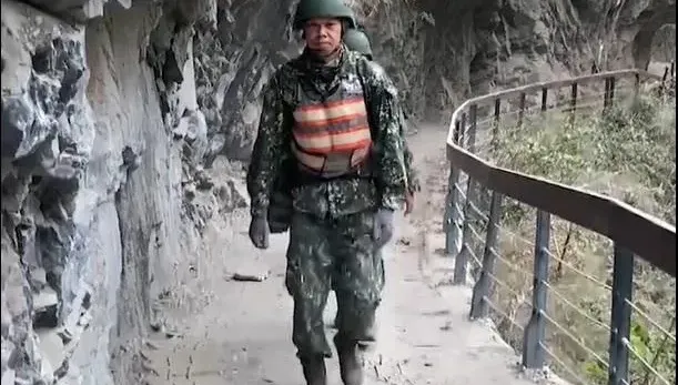 7.2強震撼全台/國軍派「綠巨人」挺進災區！助特搜隊協尋受困民眾