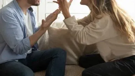 欠前女友3萬不還...委屈訴苦「劈腿就該被罰」　網怒轟：欠錢合理化？