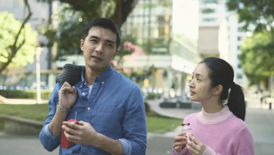林依晨遭婆婆瘋狂碎念！賀軍翔頂白髮平頭現身　難解「婆媳問題」當夾心餅乾