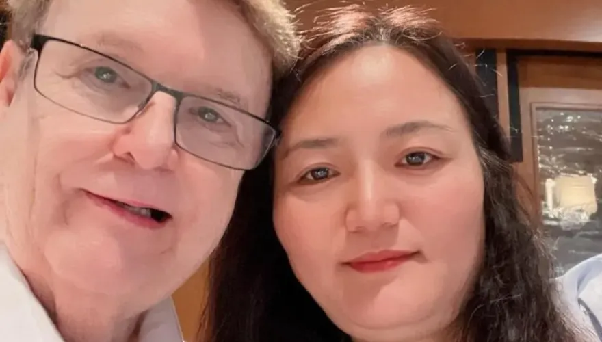 美德州法官華裔妻疑不滿姪子無業寄生　大吵後竟一槍斃掉他