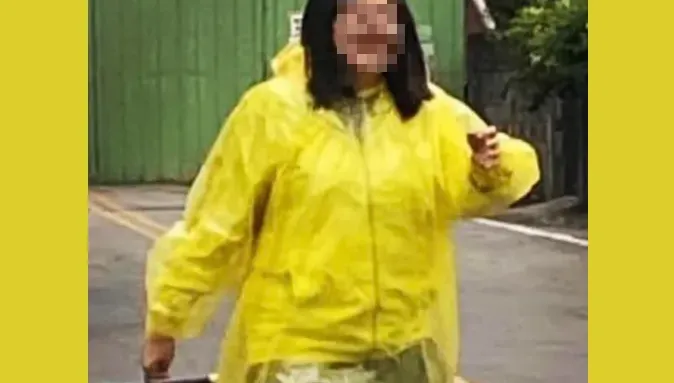 女子「幸災樂禍」合影天王星大樓引眾怒！本人出面致歉：我們是住戶