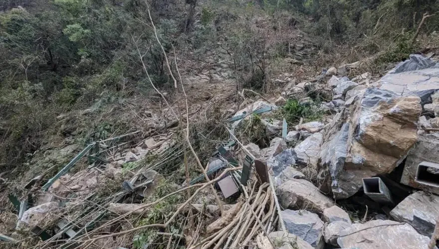 7.2強震撼全台/女工人遭落石砸中魂斷中橫　夫摟妻屍身崩潰「為何死的不是我」