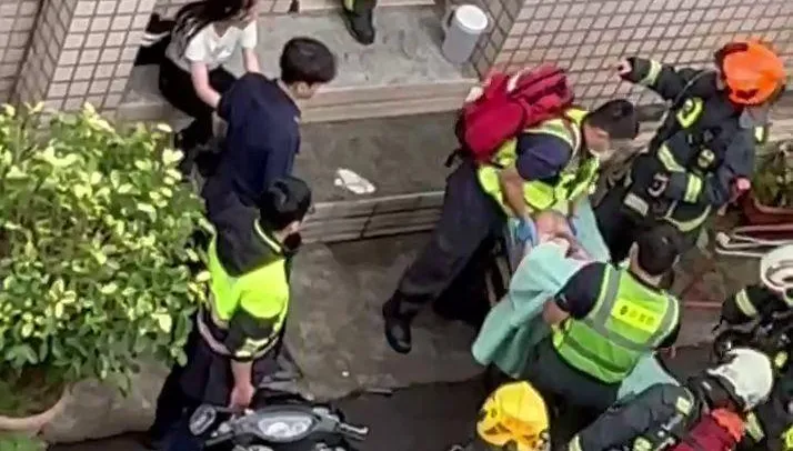 快訊/台中叼菸男光屁股送醫！女友「乾哥」幫載汽油　涉槍毒也被抓