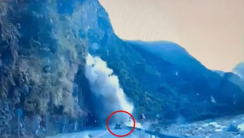 7.2強震撼全台/寧安隧道山崩畫面曝！吉普車與機車遭吞噬　民眾嚇壞