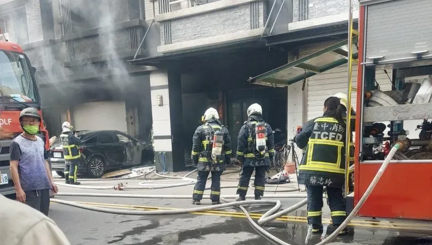 影/房東姊姊、律師無辜被燒死！租客藏10加侖汽油縱火　進屋1分鐘內大爆炸