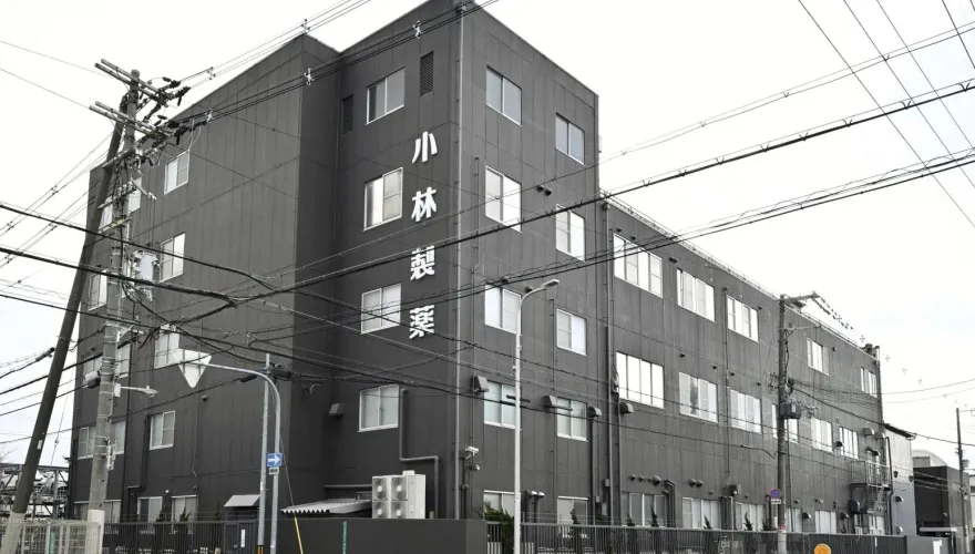 小林製藥紅麴案累計5死！日媒揭衛生管理早出包：「材料灑地板」繼續用
